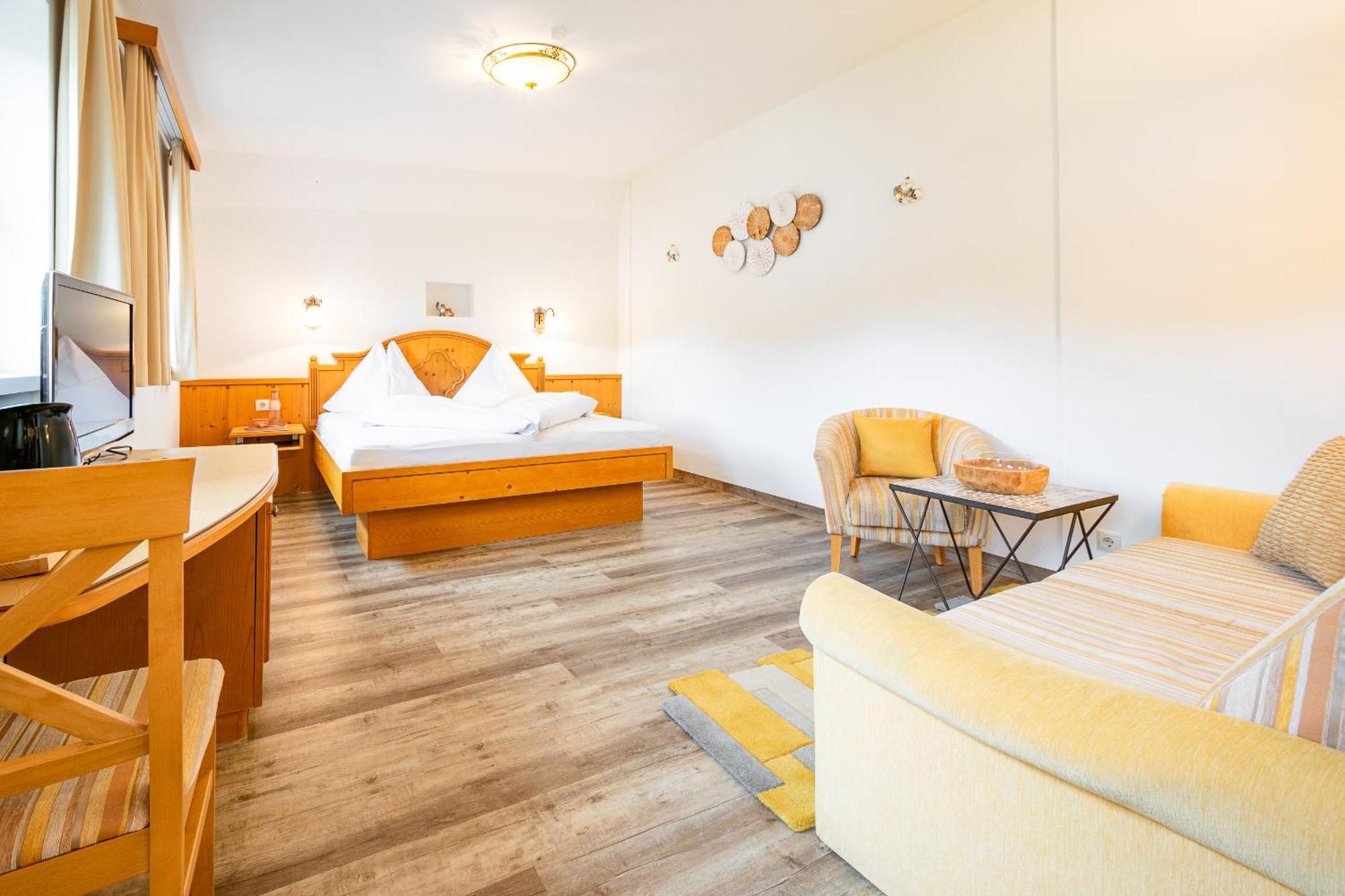 Landhotel Hubengut Bed And Breakfast Radstadt Exterior photo