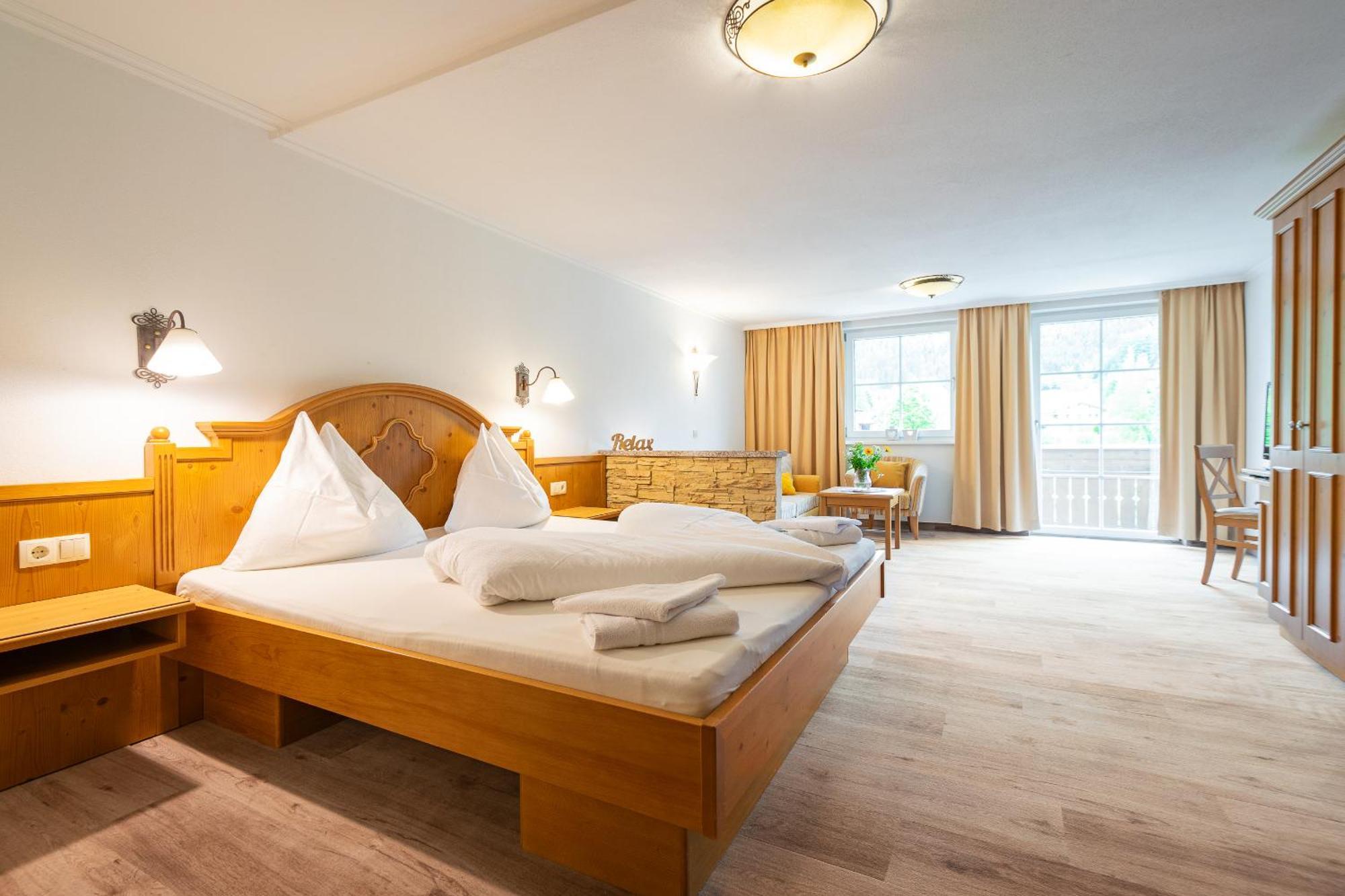 Landhotel Hubengut Bed And Breakfast Radstadt Exterior photo