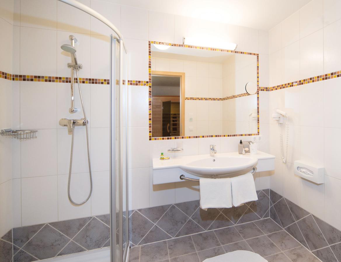 Landhotel Hubengut Bed And Breakfast Radstadt Exterior photo