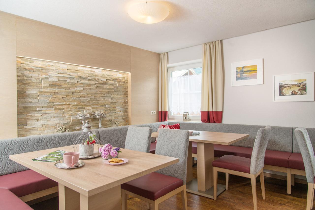 Landhotel Hubengut Bed And Breakfast Radstadt Exterior photo